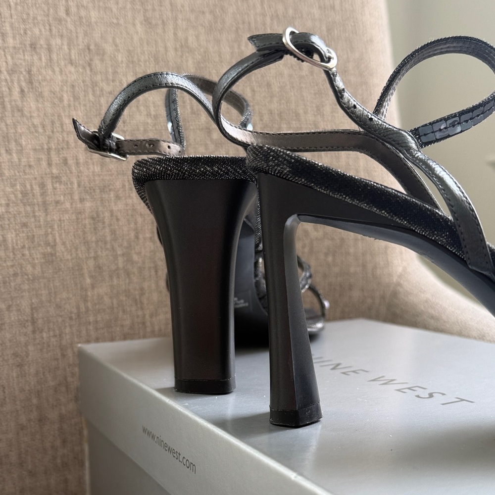 Vintage Nine West Strappy Heels Square Sequin Gun Metal Pewter Gray Black Sz 7 - Picture 13 of 17